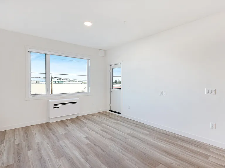 411 Wembley Rd — Photo 14