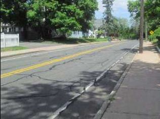 87 Pine St, Manchester, CT 06040