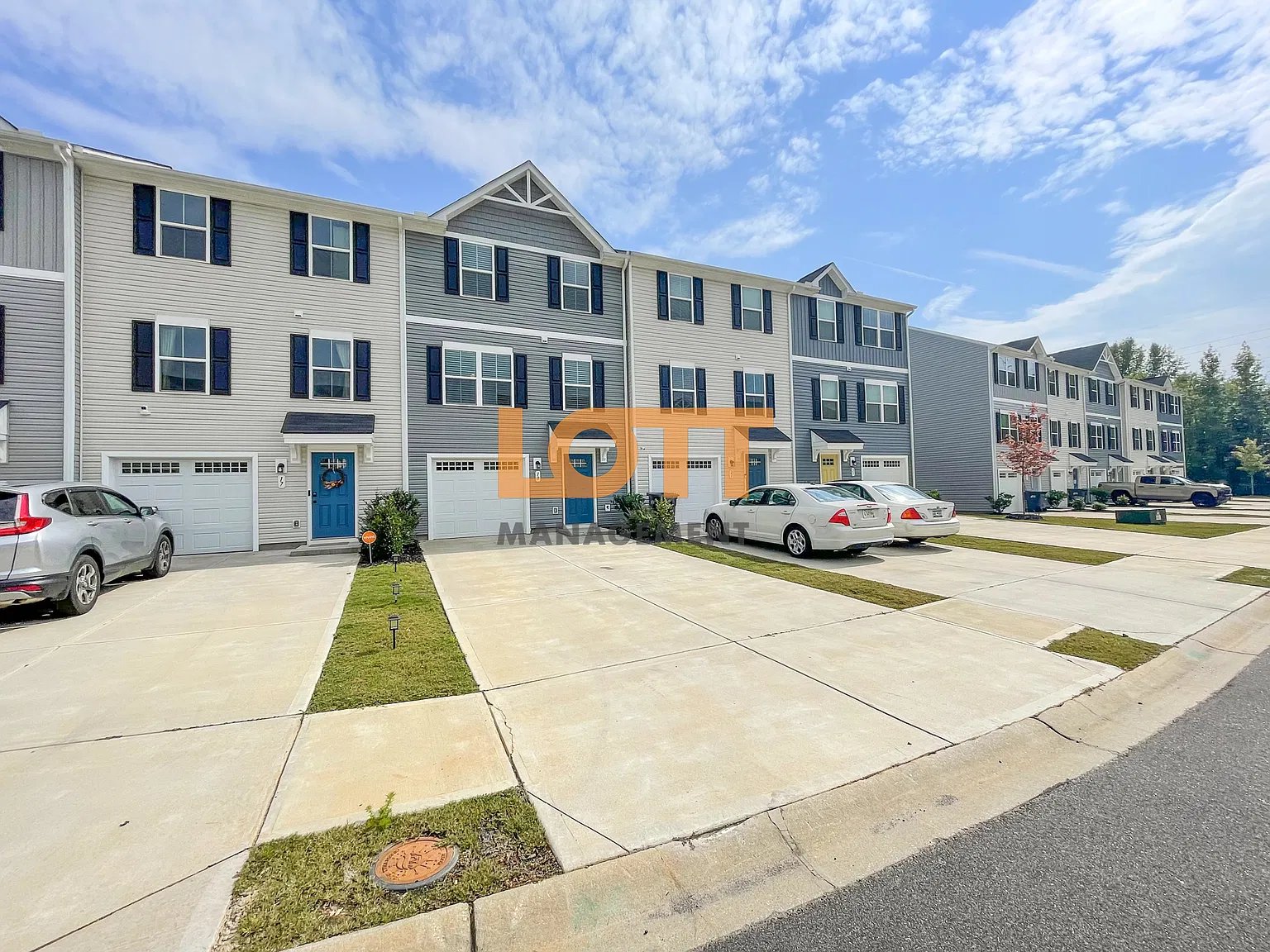 3 bed, 2.5 bath, 1564 sqft, $1,700 — Photo 2