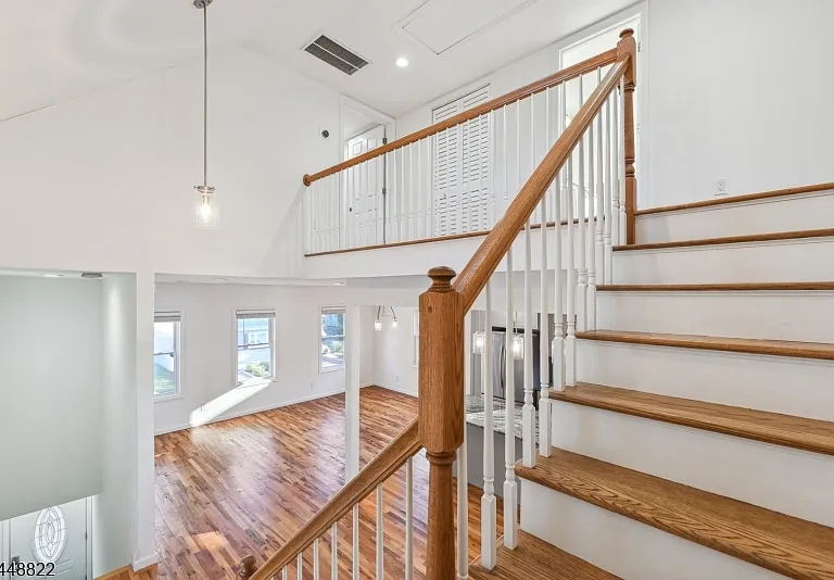 43 Howe Ave #2 — Photo 19