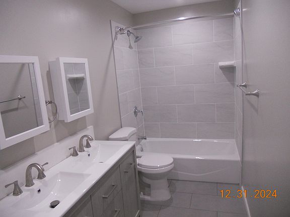5th image of 1420 W 179th St APT M
