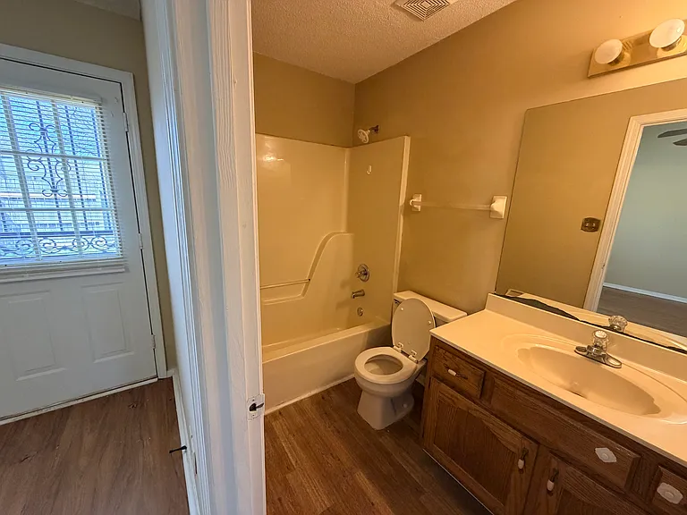 2595 Reese Point Dr — Photo 10