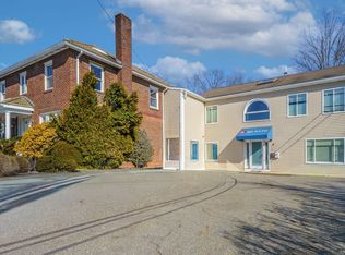 11-15 John St, Newton Center, MA 02459