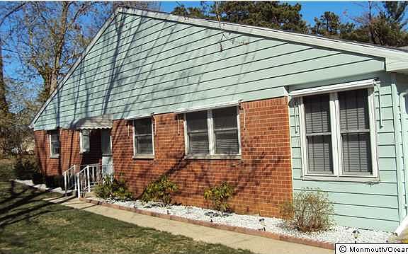 5th image of 25 Salem Drive #A
