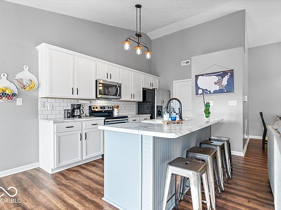 3rd image of 12294 Blue Lake Ct