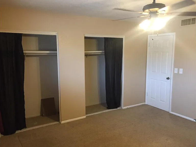 909 E Lodge Dr — Photo 8