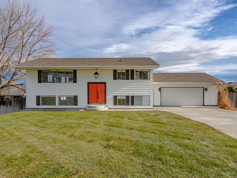 1st image of 4095 Maple Ln