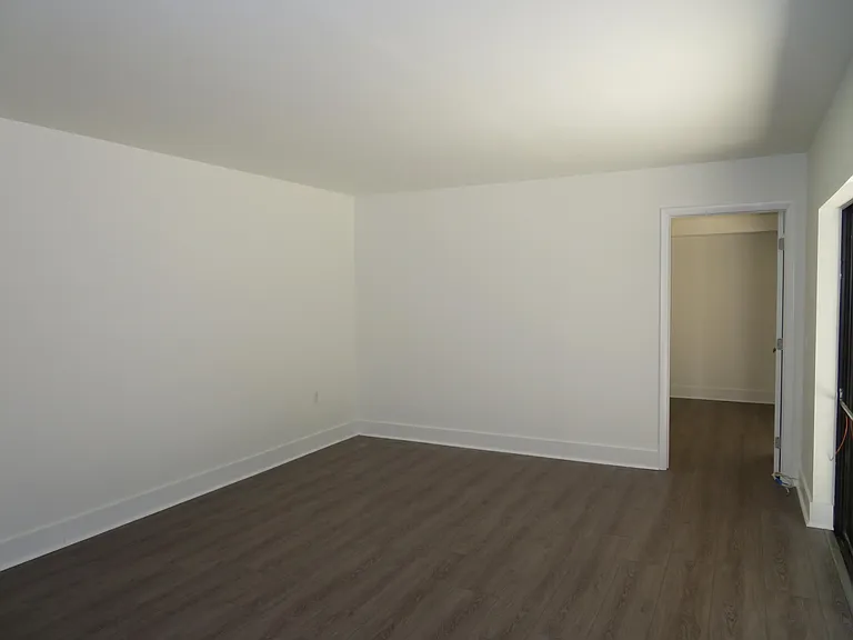 1700 Embassy Dr #708 — Photo 5