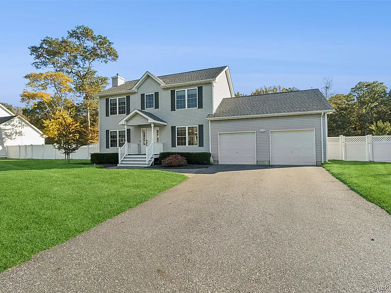 16 Mastro Ct — Photo 34