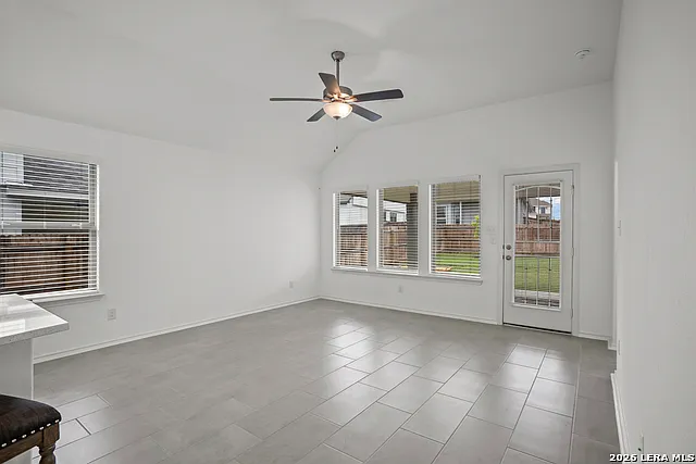 4964 Park Mnr — Photo 14