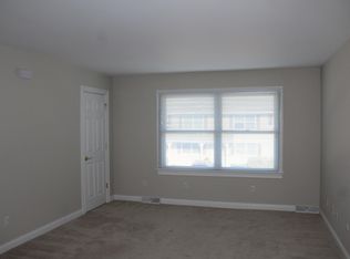 1420 S 14th St APT C, Saint Charles, IL