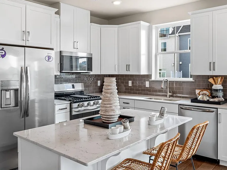 923 Anvil Ct — Photo 4