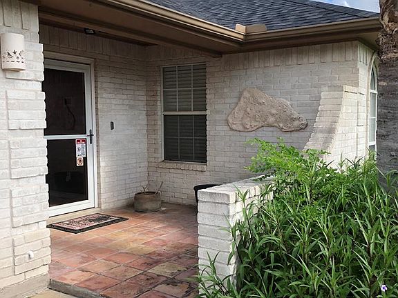 5th image of 521 Orange Ln