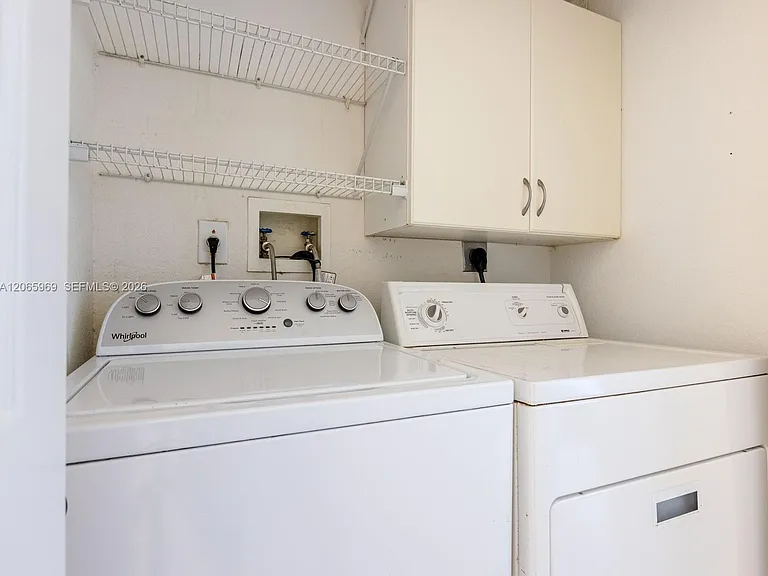 11406 NW 76th Ter #11406 — Photo 30