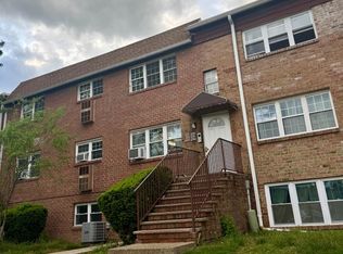 273 College Dr, Edison, NJ 08817