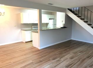 200 E Tiffany Dr APT 3, Mangonia Park, FL 33407