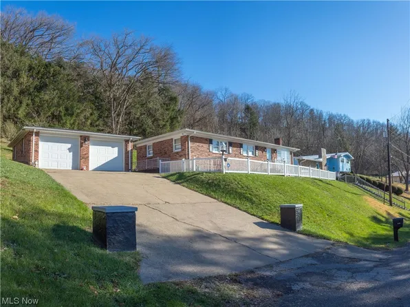 306 Taney Ave, Bellaire, OH 43906