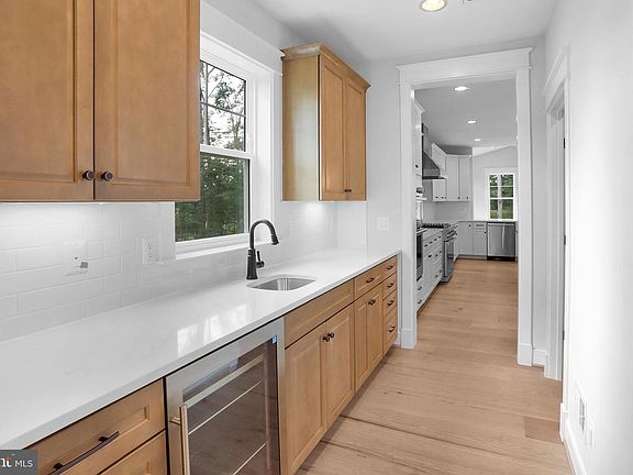4th image of 17655 Bates Dr