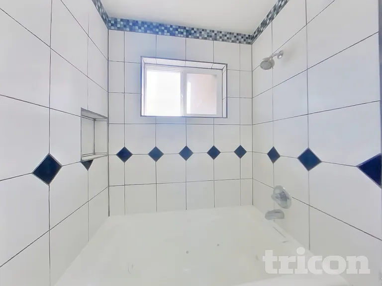 1725 Hiawatha Dr NE — Photo 15