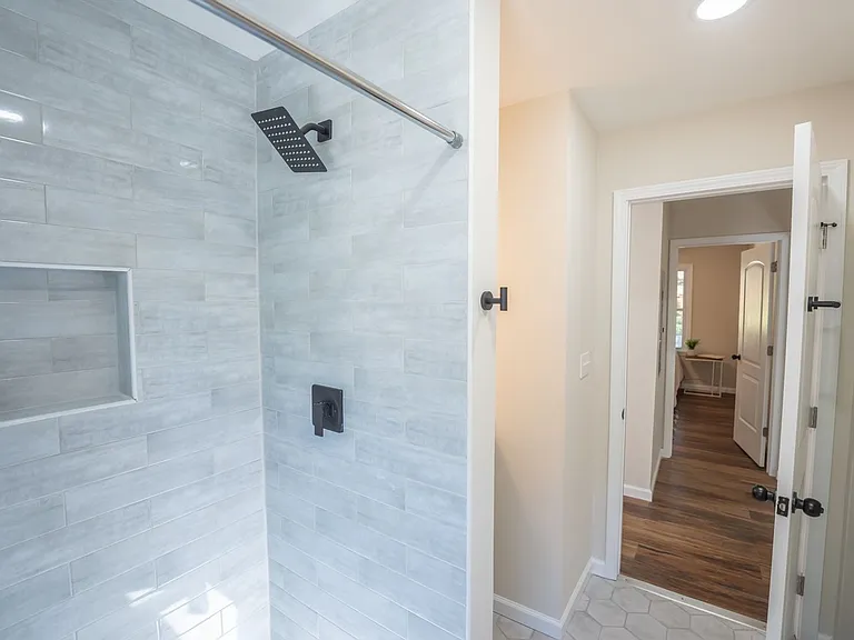 1090 Indale Pl SW — Photo 13