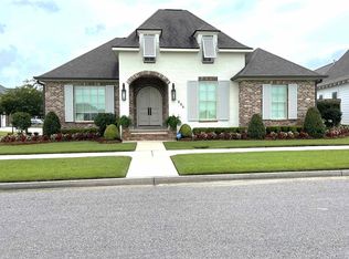 225 Rue L Amitie, Thibodaux, LA 70301