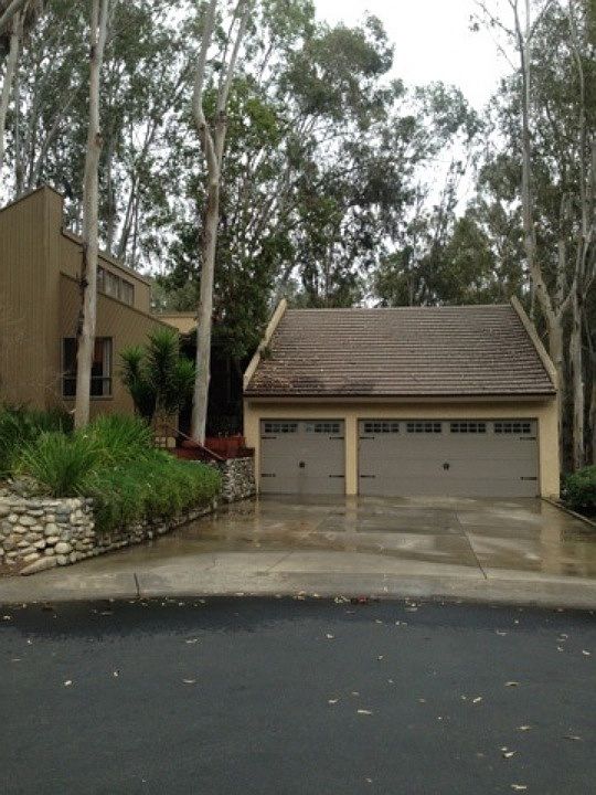 25051 Woodridge private, end cul de sac