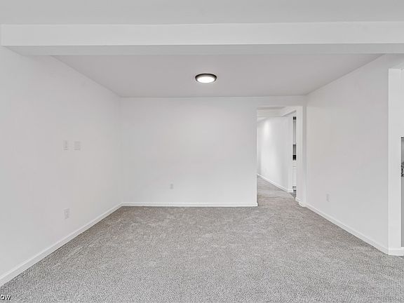 5th image of 230 N East St