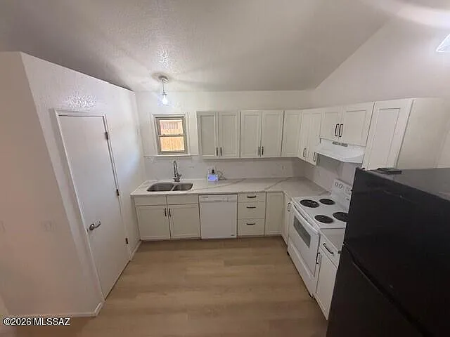 2512 E Eastland St — Photo 7