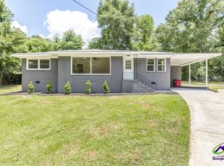 880 Winchester Cir, Macon, GA 31210