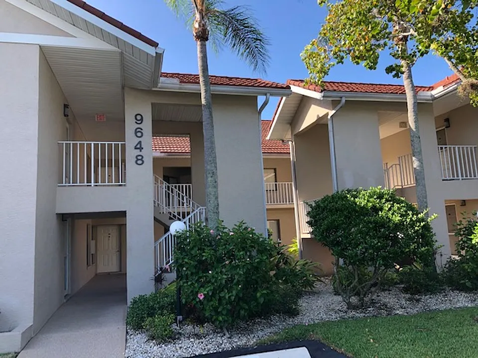 9648 Windsor Gardens Ln #202