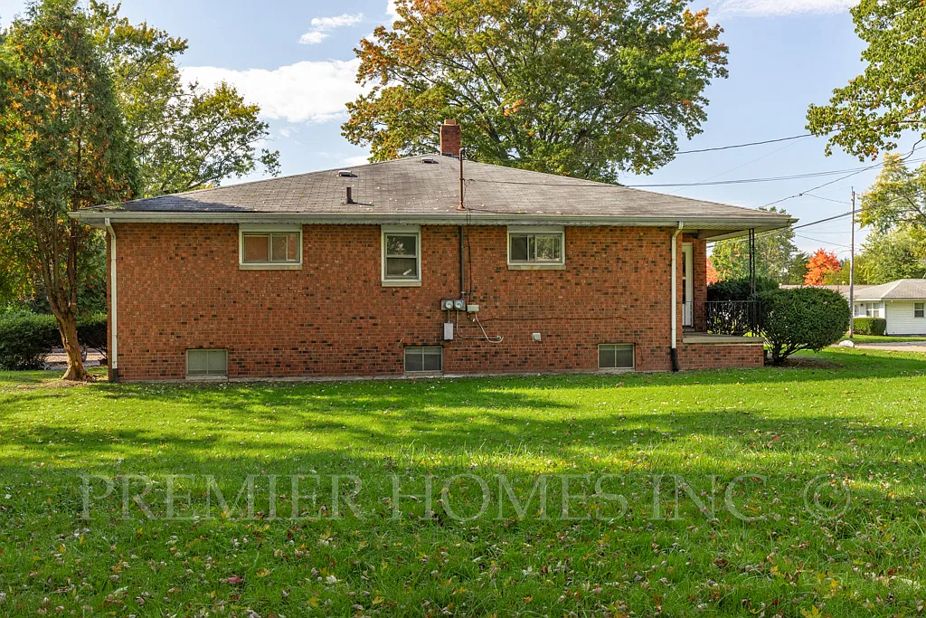 2 bed, 900 sqft, $1,295 — Photo 2