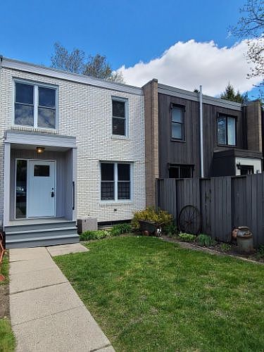 1st image of 1104 Woodley St E