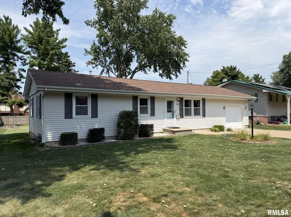 1862 Plum St, Jacksonville, IL 62650