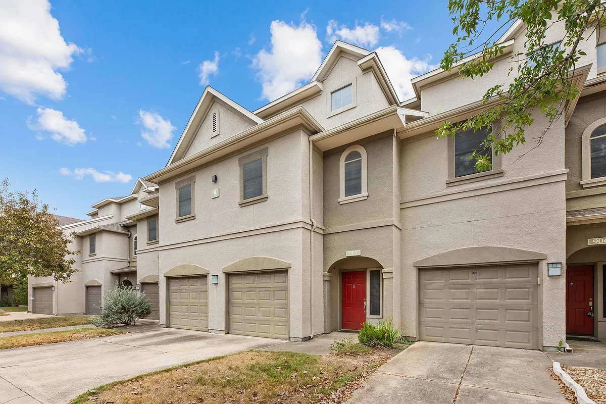 Building Photo - 11203 Ranch Road 2222 #905