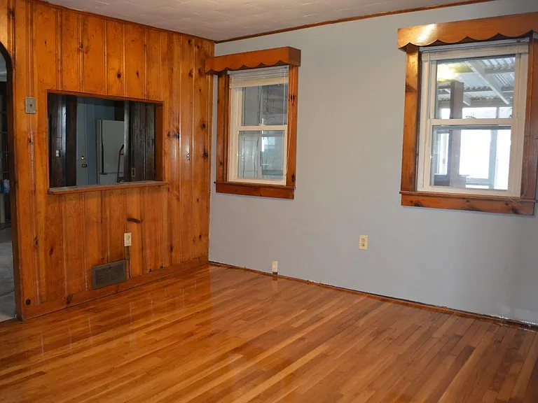 127 Sheldon Ave — Photo 7