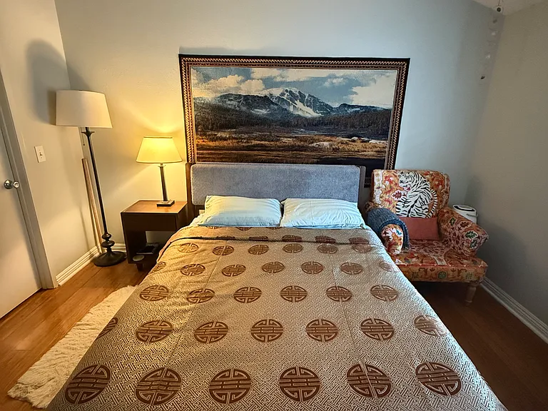 2nd bedroom with a queen bed