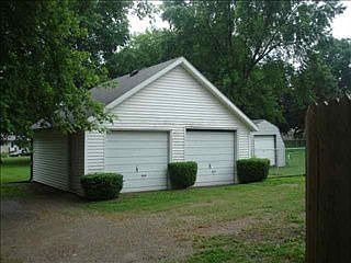 2nd image of 1610 E Ridgeway Ave