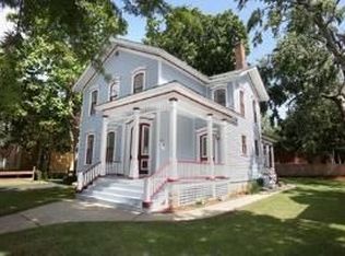 318 S Lincoln Ave, Aurora, IL 60505