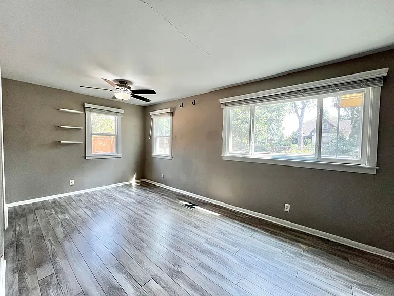 704 Welch Ave — Photo 3
