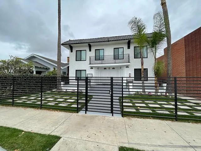 1931 Atlantic Ave — Photo 1