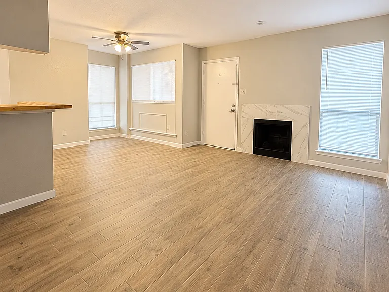 6633 W Airport Blvd #2 — Photo 2