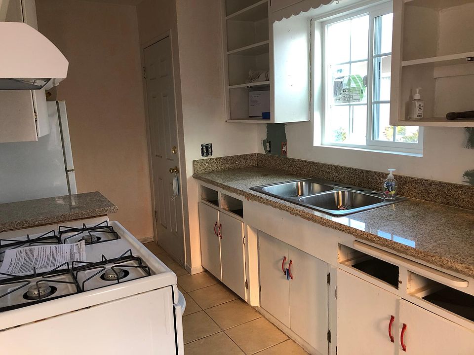 1st image of 4858 Pescadero Ave