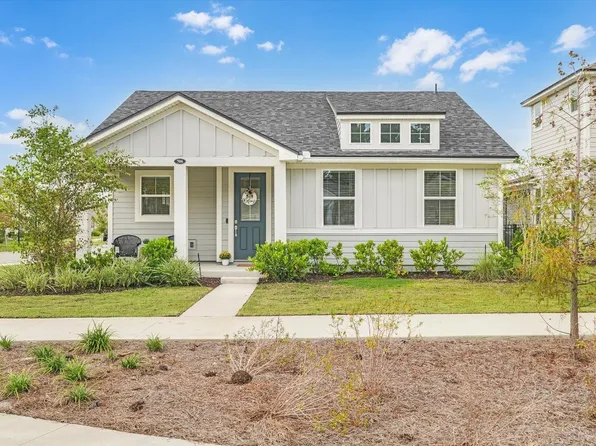 706 Loblolly Ln, Yulee, FL 32097