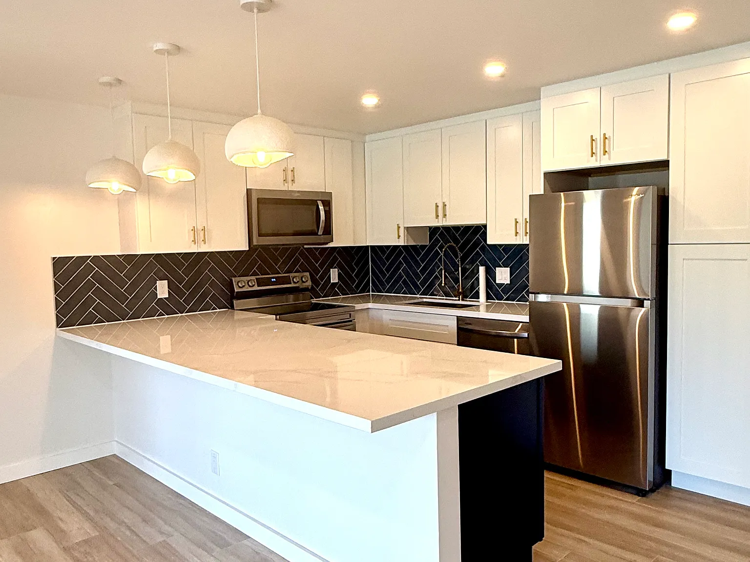 2 bed, 1106 sqft, $2,350 — Photo 2