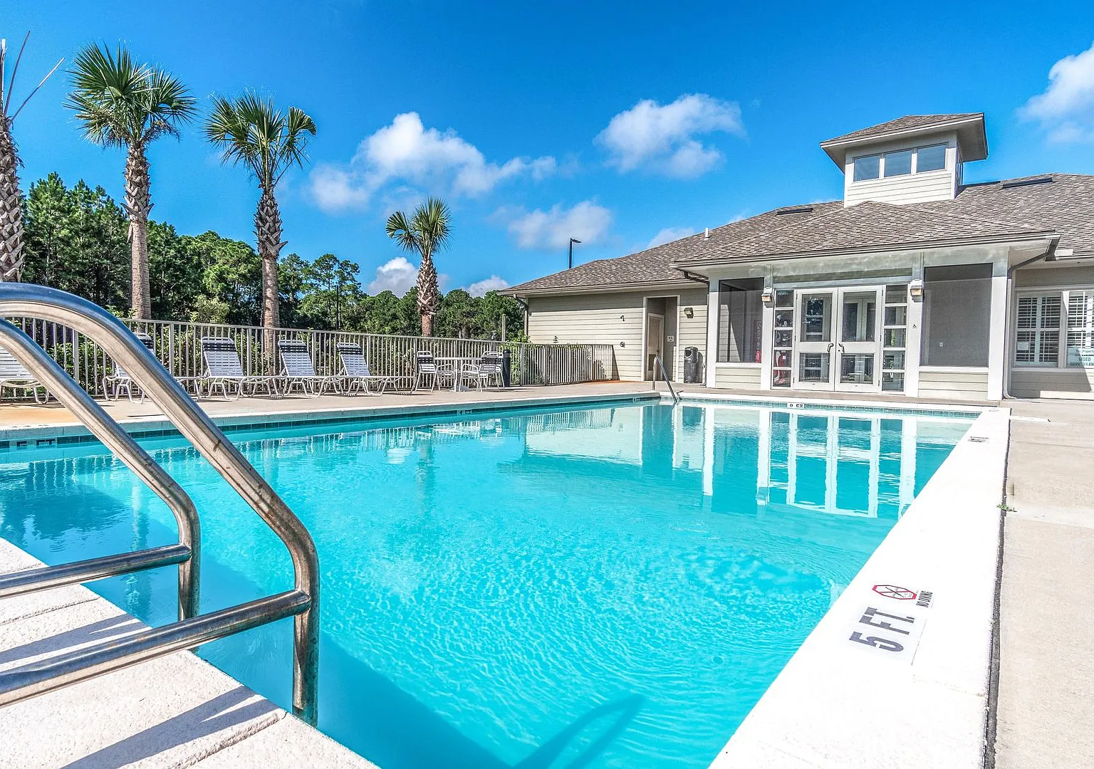 Beautiful 2 Bedroom Apartment in Fort Walton Beach! — Photo 2