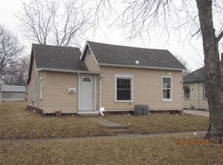 512 2nd St, Perry, IA 50220