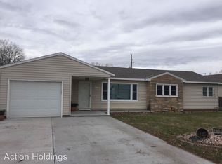 210 Voss Rd, Grand Island, NE 68801