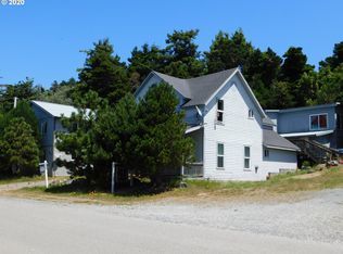 816 Jackson St, Port Orford, OR