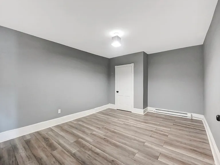 128 E Broad St #C — Photo 27