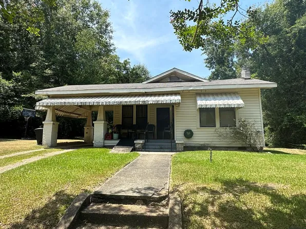 133 Chestnut St N, McComb, MS 39648